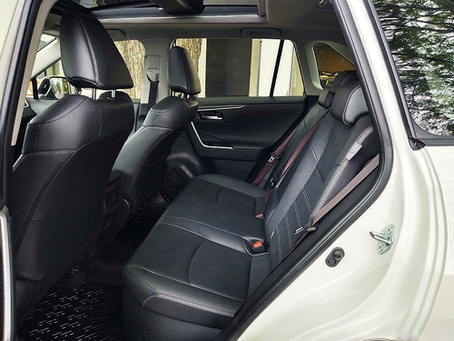 Imagen 16 de 25 de Toyota Rav4 2020 Limited 4x4 At Hibrida Hv Abasto Motors