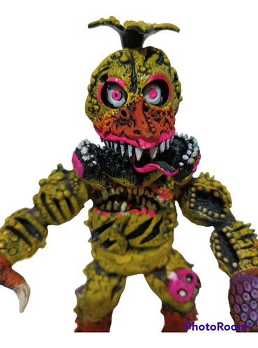Five Nights At Freddy's Chica Polla Twisted 26cm Con Luz