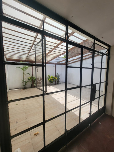 Vendo Casa En Palomino Lima | 120 M² | 2 Pisos + Cochera Y Patio | Alisos 210