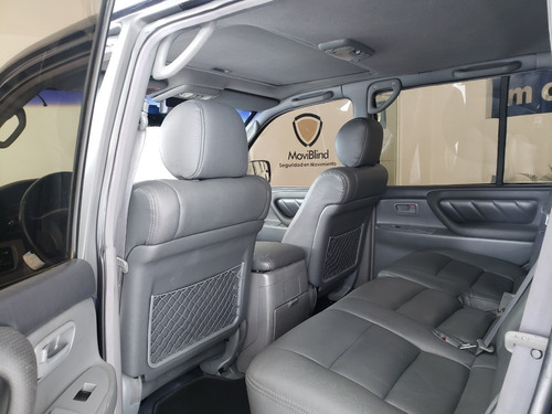 Toyota Land Cruiser Sahara 99 Gasolina 5.7 Mecánica Blindada