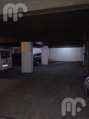 Imagen 5 de 6 de Cochera En Venta - Microcentro