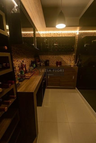 Imagem 2 de 13 de Rua Iririú - Residencial E Comercial - Excelente Sobrado Residencial Com Sala Comercial Mobiliada De Frente Para A Rua. Averba - 163 - 69962088