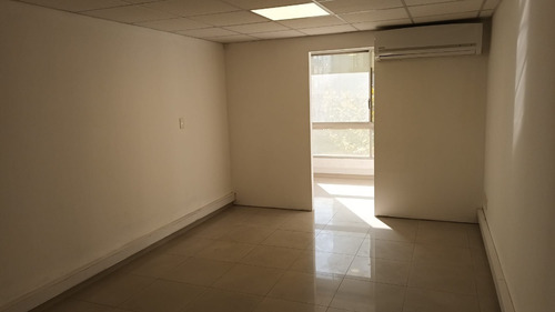 Preciosa Oficina En Torre Libertad - Centro Sobre 18 De Julio