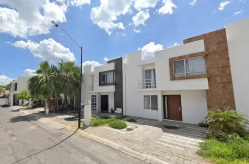 Casa En Venta, Recuperación Bancaria, Col. Mediterraneo, Correguidora , Queretaro. Laab2