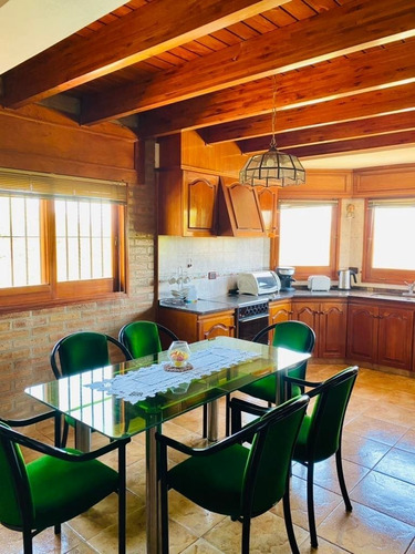 Imagen 12 de 29 de Casa Con Pileta Para 8/10 Personas, Excelente Ubicación Y Vista