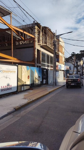 Imagen 10 de 11 de Local A Estrenar Sobre Calle Chiozza, Excelente Ubicación!.