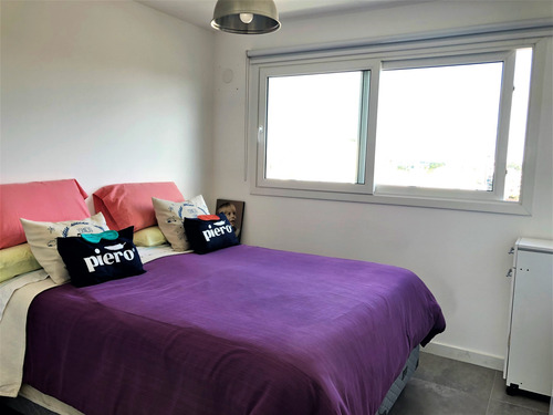 Departamento De 2 Ambientes En Venta, Castelar.