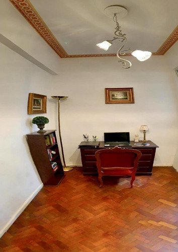 Montevideo Y Posadas - Excelente Piso De Categoría En Recoleta