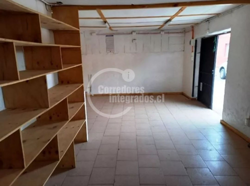De 2 Pisos, 4 Dormitorios En Población Ccu Limache