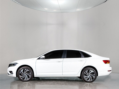 Imagen 2 de 8 de Volkswagen Vento 1.4 Highline 150cv At