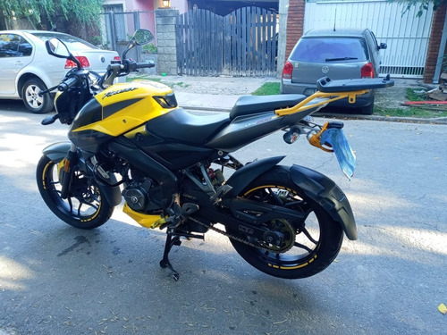Bajaj Rouser Ns 200