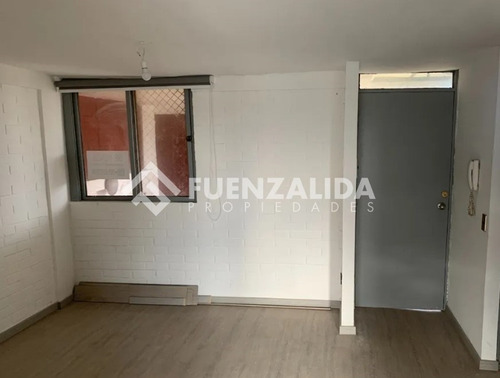 Departamento En Venta De 2 Dorm. En La Cisterna, Aepp