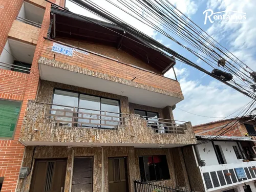 Casa En Venta En Loma De Los Parra. Cod V775671
