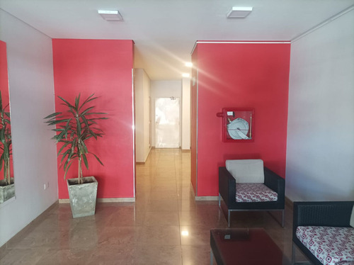 Departamento En Zona Centro Italia 869