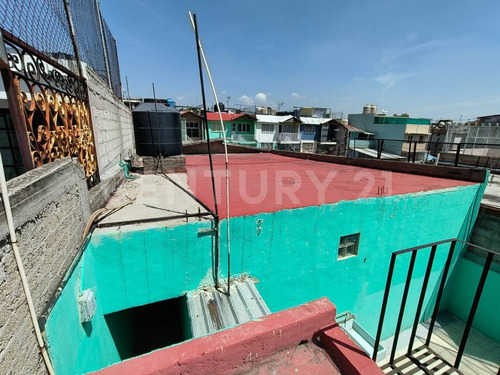Casa En Venta Con 2departamentos Cerca Metro Ecatepec, Col Fuentes De Aragón