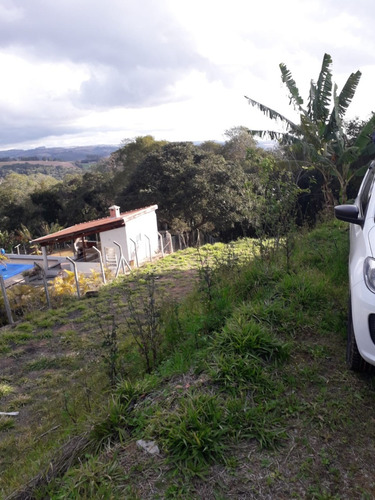 Imagem 2 de 11 de Terreno Em Região De Chácaras, Com Casa Construída