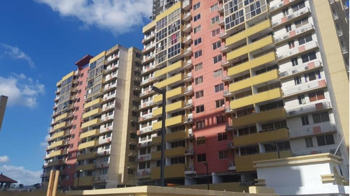 Venta De Apartamento En Ph Torres De Toscana 19-1062