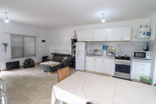 Imagen 3 de 13 de Ph 2 Ambientes Venta - Martinez