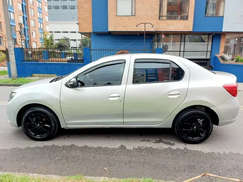 Renault Logan 1.6 Expression / Life +