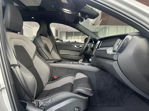 Volvo Xc60 Ultra Dark T8