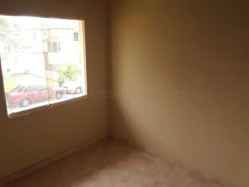 Imagen 19 de 30 de Casa En Venta Cabudare Lara Rah. 23-18786 // Invierta Seguro Con Rentahouse//