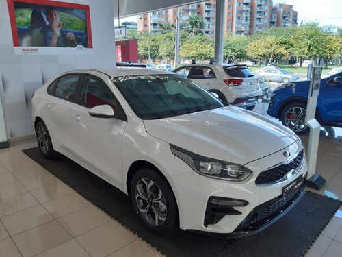 Kia Cerato New Vivro 1.6 L Mt 2021 0 Km.