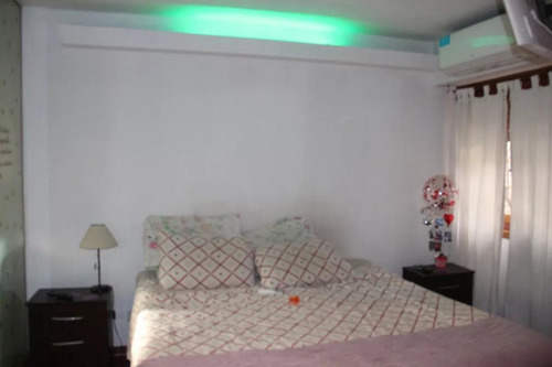 Casa En Venta - 3 Dormitorios 3 Baños - Cochera - 435mts2 - Adrogue
