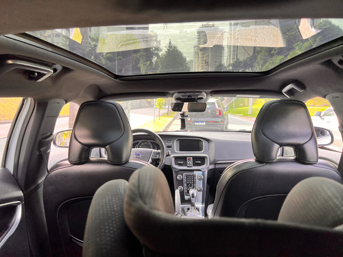 Volvo V40 2.0 T5 R-design Drive-e 5p
