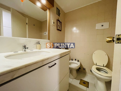 Imagen 23 de 26 de Excelente Apartamento Reciclado En Parada 1 Brava