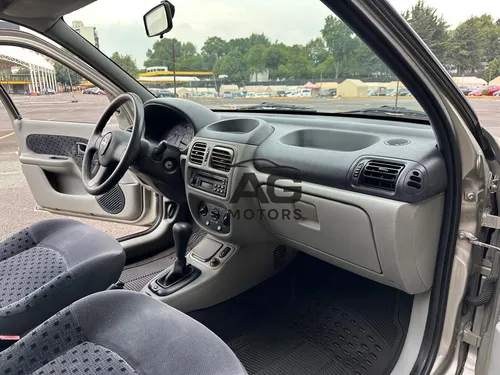 Nissan Platina 1.6 A At