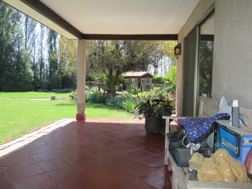Oportunidad Casa Chilena En Condominio Consolidado