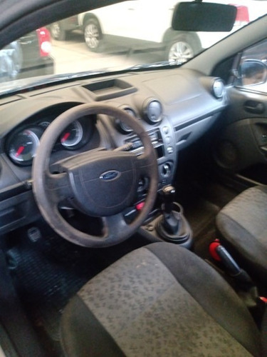 Imagem 4 de 4 de Ford Fiesta 1.0 Mpi Sedan 8v Flex 4p Manual