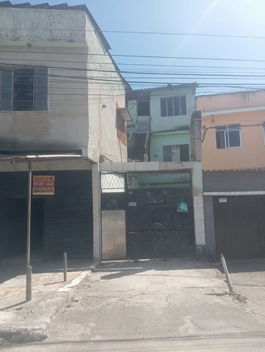 Terreno Com Duas Casas E Duas Lojas