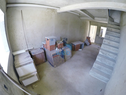 Imagem 2 de 24 de Sobrados À Venda No Bairro Campo De Santana, Com Dois Quartos, Sala, Cozinha Americana, Edícula Com Banheiro, Além De Lindo Acabamento. - Ca01800 - 70323197