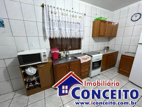 Imagem 12 de 19 de C618 - Ótima Residência Com 3 Dormitórios Em Mariluz