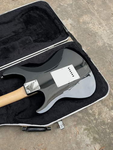 Yamaha Eg 112c Impecable Diestro Negro Palo De Rosa (Usado)