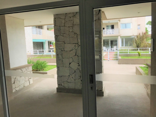 Imagen 18 de 28 de Alquiler Pinamar Norte Piscina Climatizada Con Cochera Cubierta Servicios Incluidos Wi-fi Cable -ropa Blanca -luz-limpieza ) )