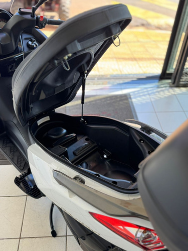 Kymco Downtown 300i 2022 Com 6.400 Km