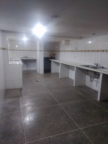 Pgm Bienes Raíces Vende Edificio Comercial / Industrial / Deposito