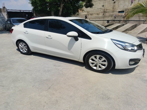 Kia Rio 2014 1.4 4 P