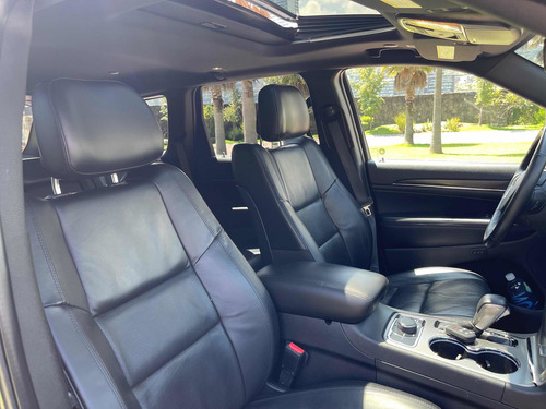 Imagen 10 de 15 de Jeep Grand Cherokee 2018 5.7 Limited Lujo Advance 4x4 At