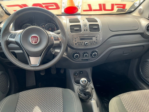 Imagen 7 de 8 de Fiat Grand Siena Essence 1.6 16v 2014