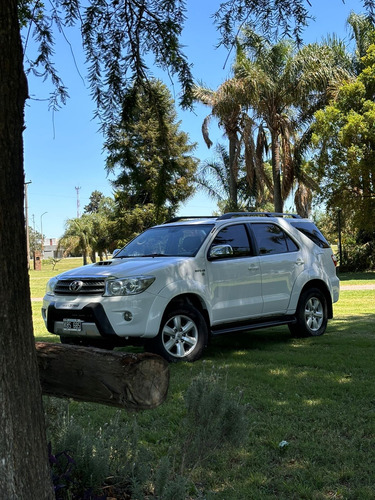 Toyota Hilux Sw4 3.0 I Srv C/cuero 4x4 (2009)