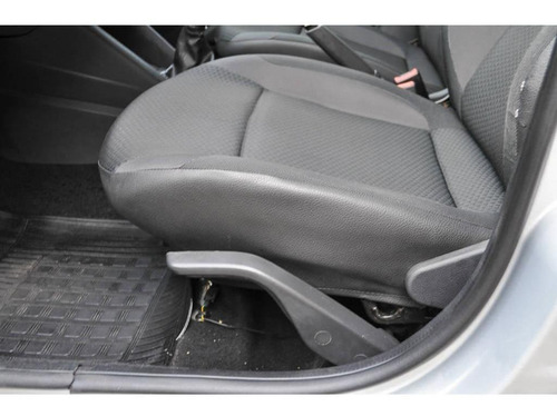 Imagem 10 de 15 de Volkswagen Voyage Trendline 1.6 Mt