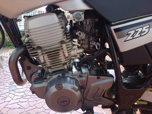 Imagem 6 de 8 de Yamaha Tdm225