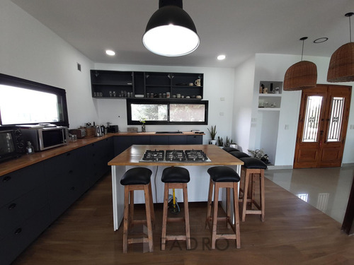 Casa En Venta 4 Ambientes. Pileta. Barrio San Roque, Comarcas De Lujan