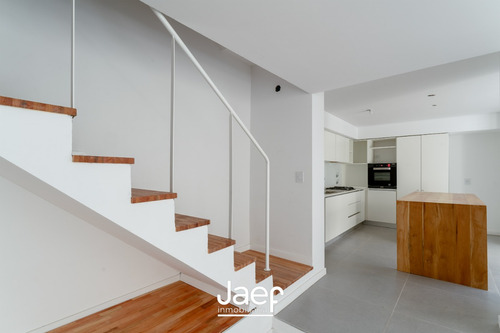 Excelente Casa De Pasillo 3 Dormitorios Con Quincho Y Terraza Exclusiva