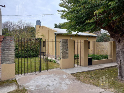 Imagen 4 de 27 de Casa - Francisco Alvarez 4 Ambientes