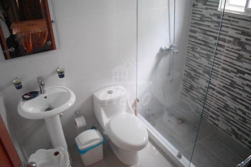 Imagen 9 de 30 de Vendo Segundo Nivel En Residencial Con Piscina Y Gimnasio Llanos De Gurabo (hfa-241)