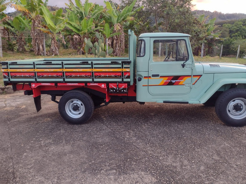 Toyota Bandeirante Com Direção Hidráulica 1987